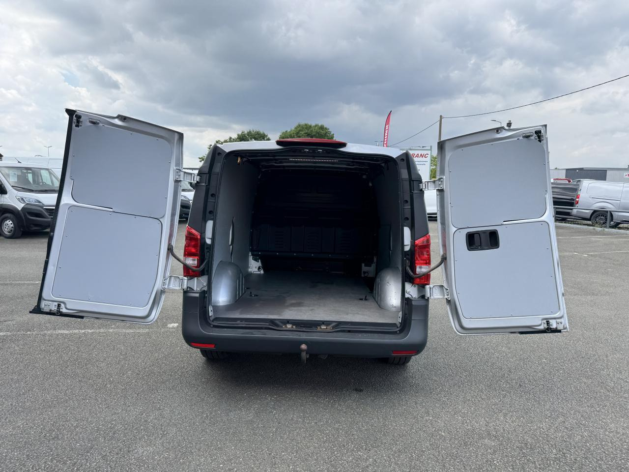 Mercedes Vito 114 CDI 4X4 LONG SELECT PROPULSION 9G-TRONIC - Andere Technik: das Bild 2 Mercedes Vito 114 CDI 4X4 LONG SELECT PROPULSION 9G-TRONIC - Andere Technik: das Bild 2