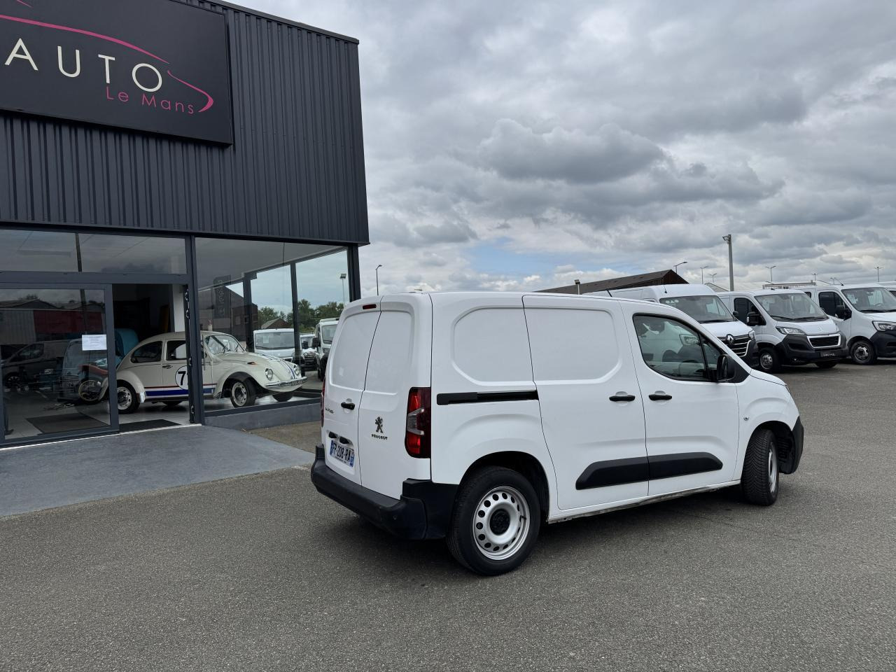 Peugeot Partner PEUGEOT M 650 KG 1.5 HDI 130 CH EAT-8 2 PL PREMIUM - Andere Technik: das Bild 5 Peugeot Partner PEUGEOT M 650 KG 1.5 HDI 130 CH EAT-8 2 PL PREMIUM - Andere Technik: das Bild 5