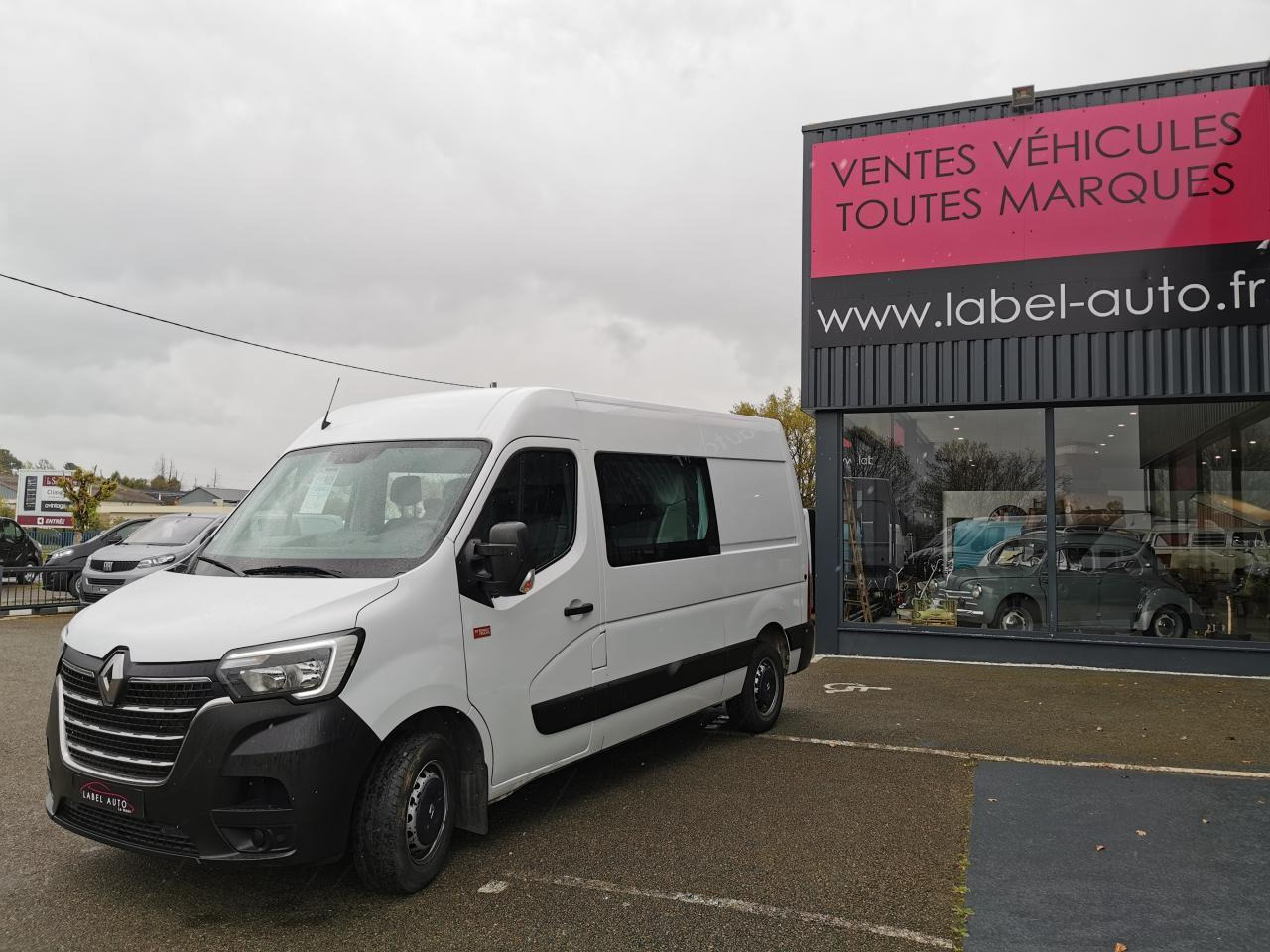 Renault Master 7 PLACES Confort F3300 L2H2 2.3 dCi - 135 III CABINE APPROFONDIE Cabine approfondie L2H2 Tra - Andere Technik: das Bild 5 Renault Master 7 PLACES Confort F3300 L2H2 2.3 dCi - 135 III CABINE APPROFONDIE Cabine approfondie L2H2 Tra - Andere Technik: das Bild 5