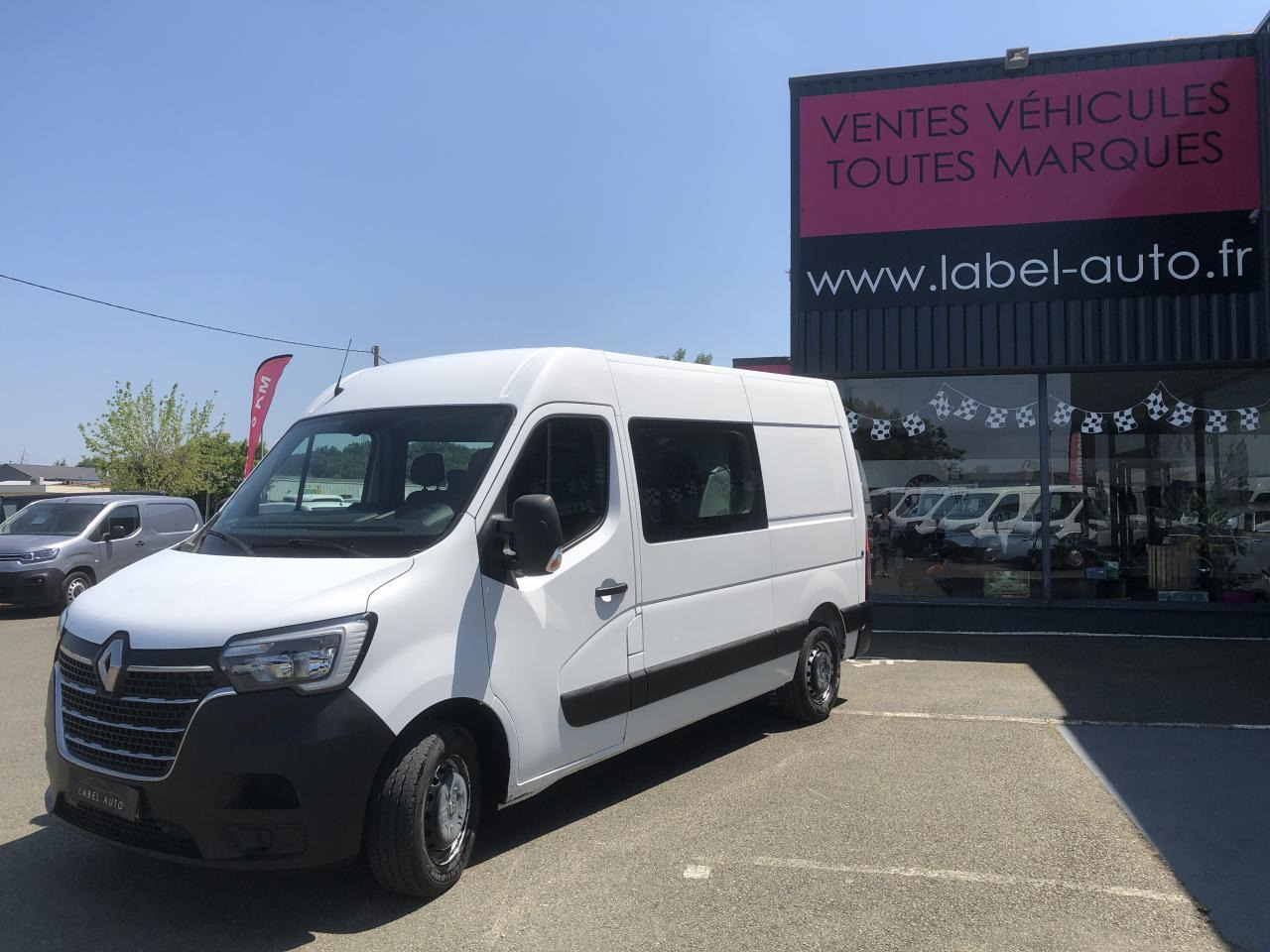 Renault Master F3300 L2H2 2.3 DCI 135CH CABINE APPROFONDIE CONFORT 7 PLACES - Andere Technik: das Bild 5 Renault Master F3300 L2H2 2.3 DCI 135CH CABINE APPROFONDIE CONFORT 7 PLACES - Andere Technik: das Bild 5