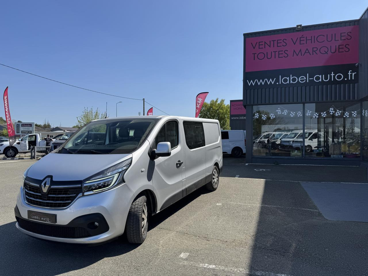 Renault Trafic L2H1 2.0 DCI 145CH CABINE APPROFONDIE 6 PLACES CONFORT EDC - Andere Technik: das Bild 4 Renault Trafic L2H1 2.0 DCI 145CH CABINE APPROFONDIE 6 PLACES CONFORT EDC - Andere Technik: das Bild 4