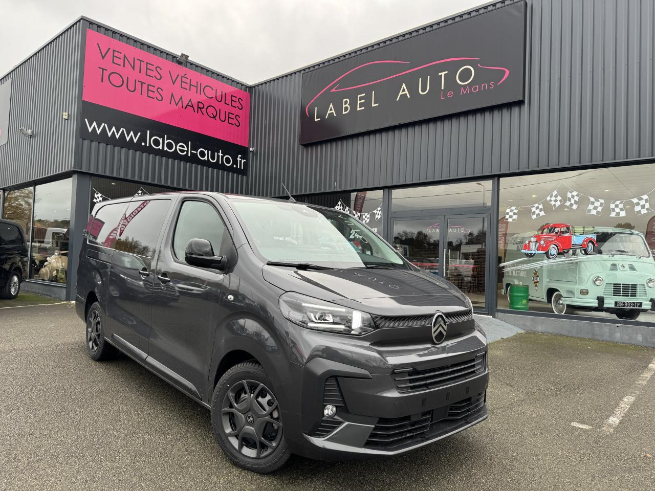 CITROEN Jumpy XL 2.0 BlueHDi - 180 S&S - BV EAT8 III CABINE APPROFONDIE Cabine approfondie Fixe PHASE 2 - Kastenwagen: das Bild 1 CITROEN Jumpy XL 2.0 BlueHDi - 180 S&S - BV EAT8 III CABINE APPROFONDIE Cabine approfondie Fixe PHASE 2 - Kastenwagen: das Bild 1