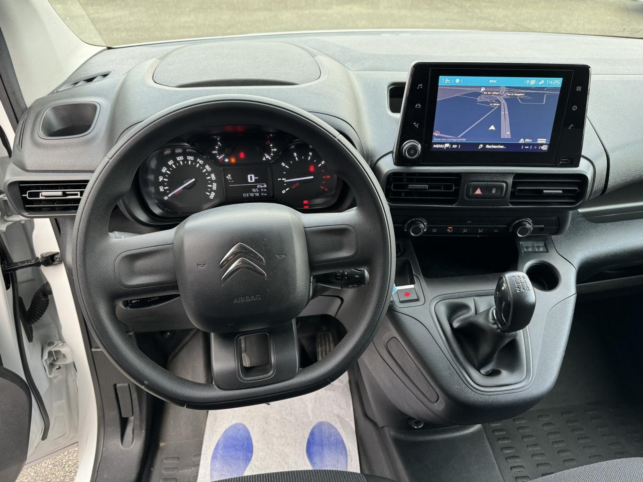 Citroen Berlingo M 650KG BLUEHDI 100 S&S DRIVER BVM5 - Kastenwagen: das Bild 4 Citroen Berlingo M 650KG BLUEHDI 100 S&S DRIVER BVM5 - Kastenwagen: das Bild 4