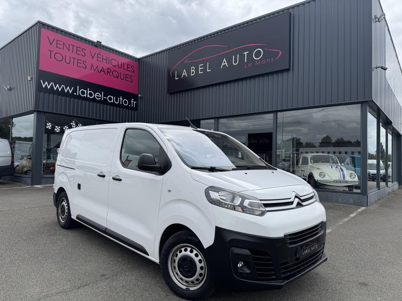 Citroen Jumpy M 1.5 BLUEHDI 120CH S&S DRIVER - Kastenwagen: das Bild 1 Citroen Jumpy M 1.5 BLUEHDI 120CH S&S DRIVER - Kastenwagen: das Bild 1