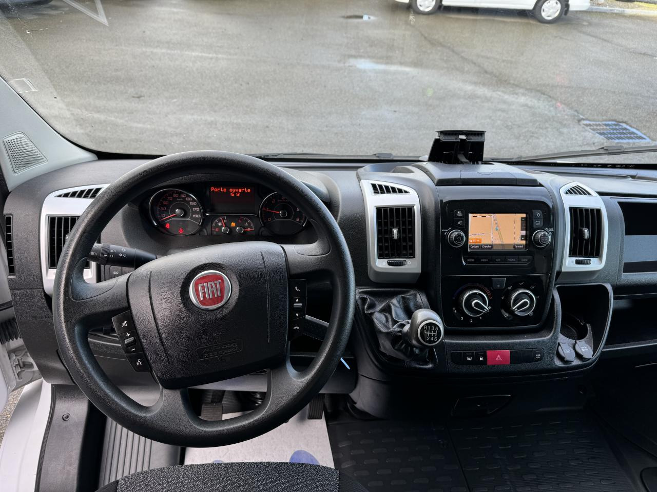 FIAT DUCATO 3T5 L3H2 2.2 HDI 140 CH BUSINESS - Kastenwagen: das Bild 4 FIAT DUCATO 3T5 L3H2 2.2 HDI 140 CH BUSINESS - Kastenwagen: das Bild 4