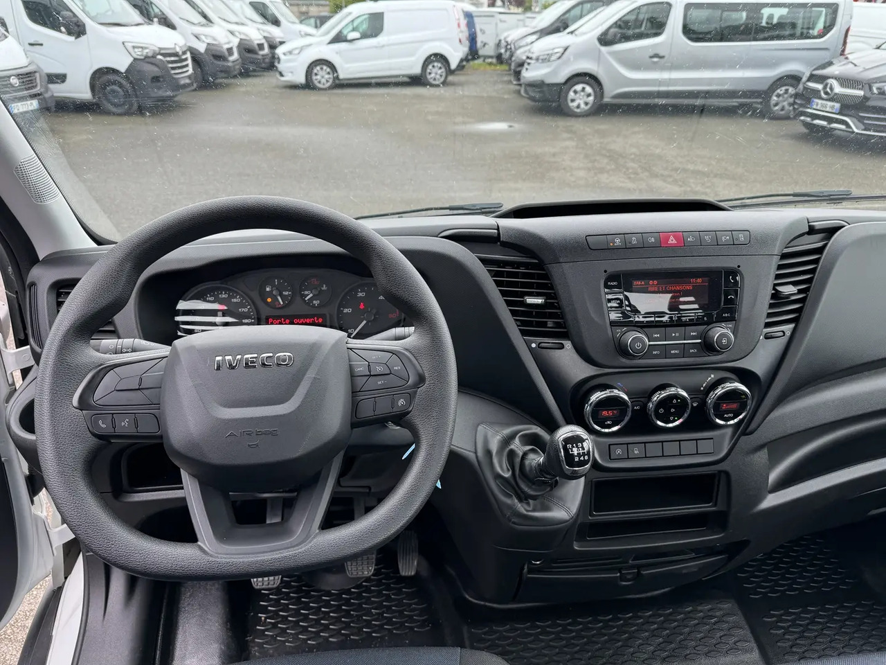 Iveco Daily 35C16H3.0 EMPATTEMENT 4100 - Abschleppwagen: das Bild 4 Iveco Daily 35C16H3.0 EMPATTEMENT 4100 - Abschleppwagen: das Bild 4