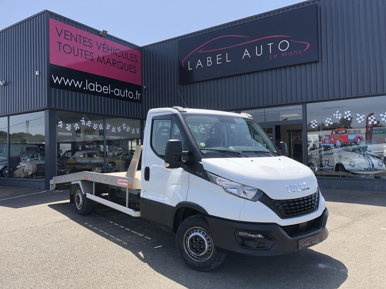 Iveco Daily IVECO PORTE VOITURE DEPANNEUSE 35 S 16 3L0 160 CH EMPATTEMENT 4100 PLATEAU FIX ALU EQUIP M - Autotransporter LKW: das Bild 2 Iveco Daily IVECO PORTE VOITURE DEPANNEUSE 35 S 16 3L0 160 CH EMPATTEMENT 4100 PLATEAU FIX ALU EQUIP M - Autotransporter LKW: das Bild 2