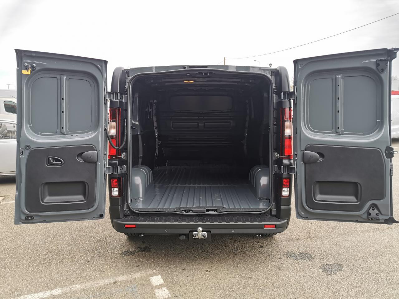 NISSAN Primastar N-Connecta 3.1t L2H1 2.0 dCi - 150 - S/S II 2021 FOURGON Fourgon L2H1 PHASE 2 - Kastenwagen: das Bild 3 NISSAN Primastar N-Connecta 3.1t L2H1 2.0 dCi - 150 - S/S II 2021 FOURGON Fourgon L2H1 PHASE 2 - Kastenwagen: das Bild 3