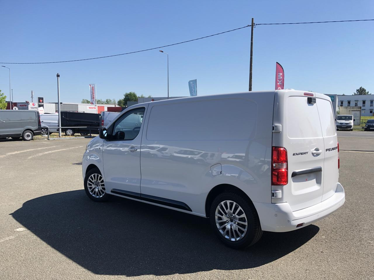 Kastenwagen PEUGEOT EXPERT M 2.0 HDI 145CH EAT-8: das Bild 9