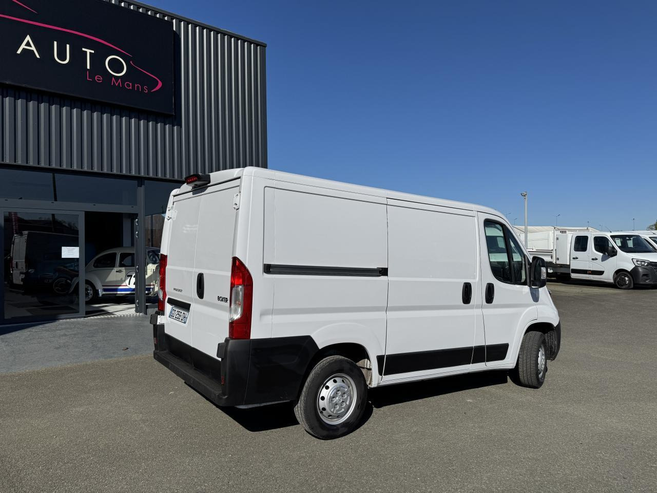 Peugeot Boxer 333 L1H1 2.2 BLUEHDI S&S 140CH ASPHALT - Kastenwagen: das Bild 5 Peugeot Boxer 333 L1H1 2.2 BLUEHDI S&S 140CH ASPHALT - Kastenwagen: das Bild 5