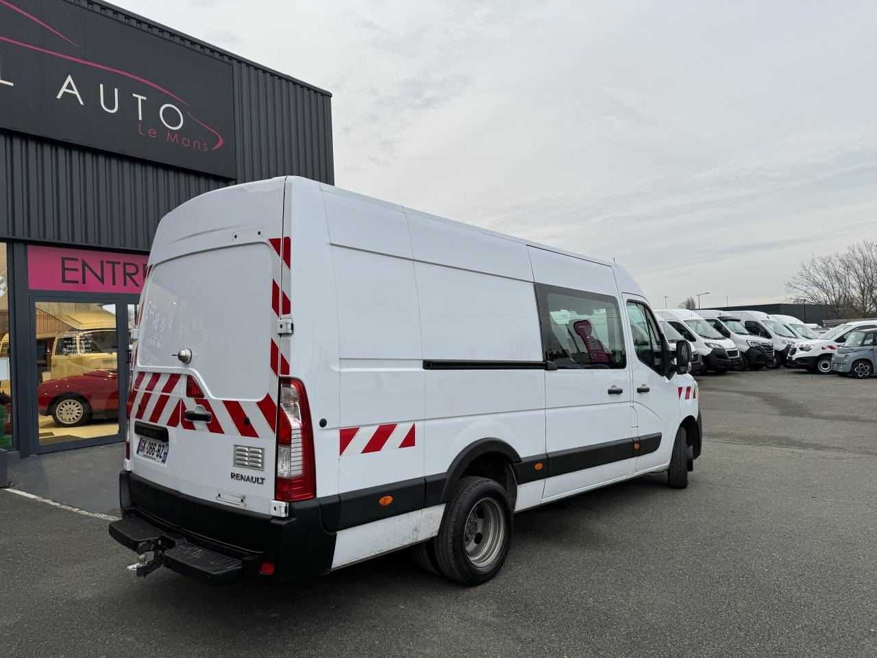 RENAULT Master Confort R3500RJ L3H2 2.3DCI 165CH CABINE APPROFONDIE 6 PLACES - Leasing RENAULT Master Confort R3500RJ L3H2 2.3DCI 165CH CABINE APPROFONDIE 6 PLACES: das Bild 6