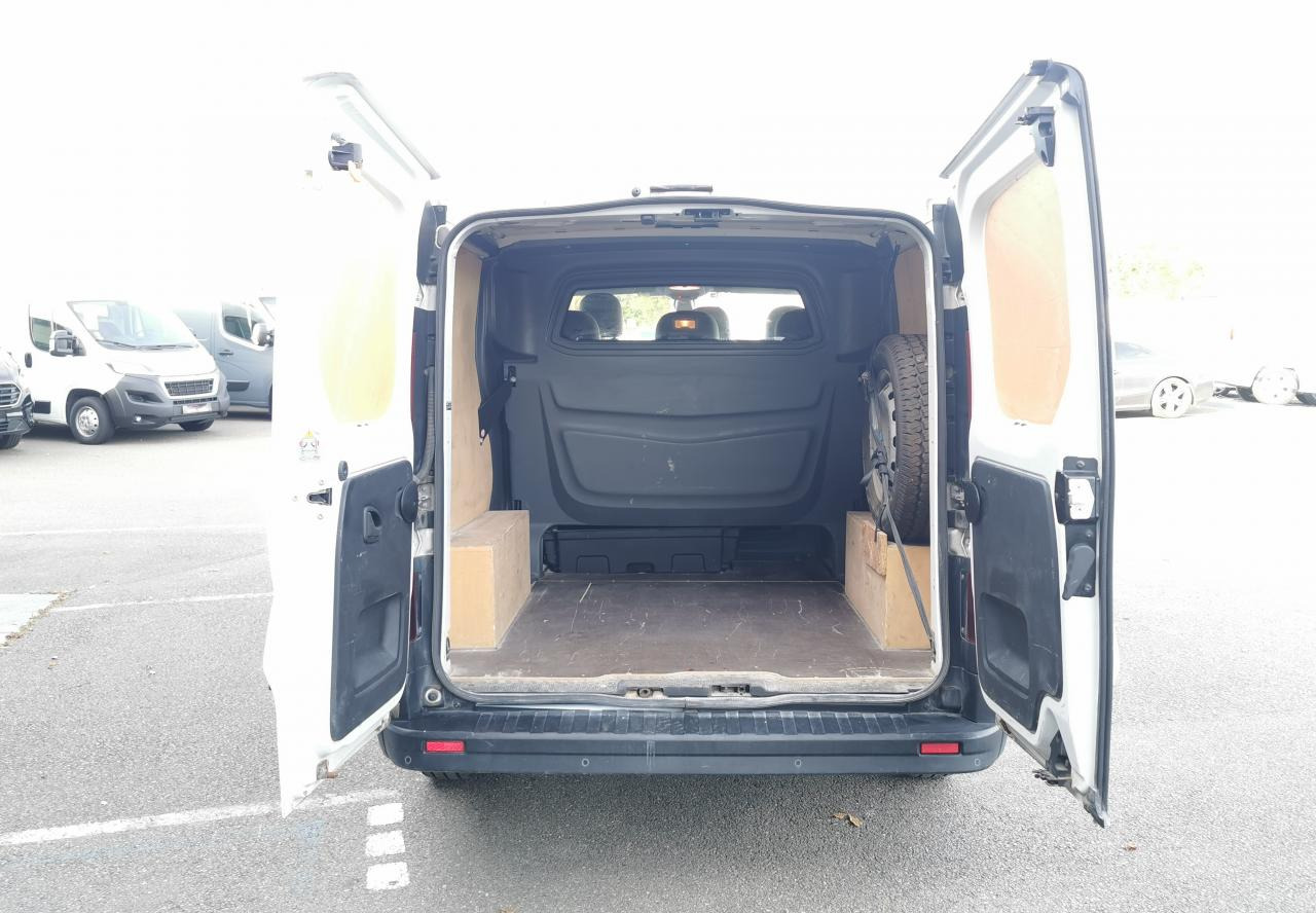 RENAULT Trafic L2H1 2.0 dCi 120ch CABINE APPROFONDIE Confort 6 places - Kastenwagen: das Bild 4 RENAULT Trafic L2H1 2.0 dCi 120ch CABINE APPROFONDIE Confort 6 places - Kastenwagen: das Bild 4