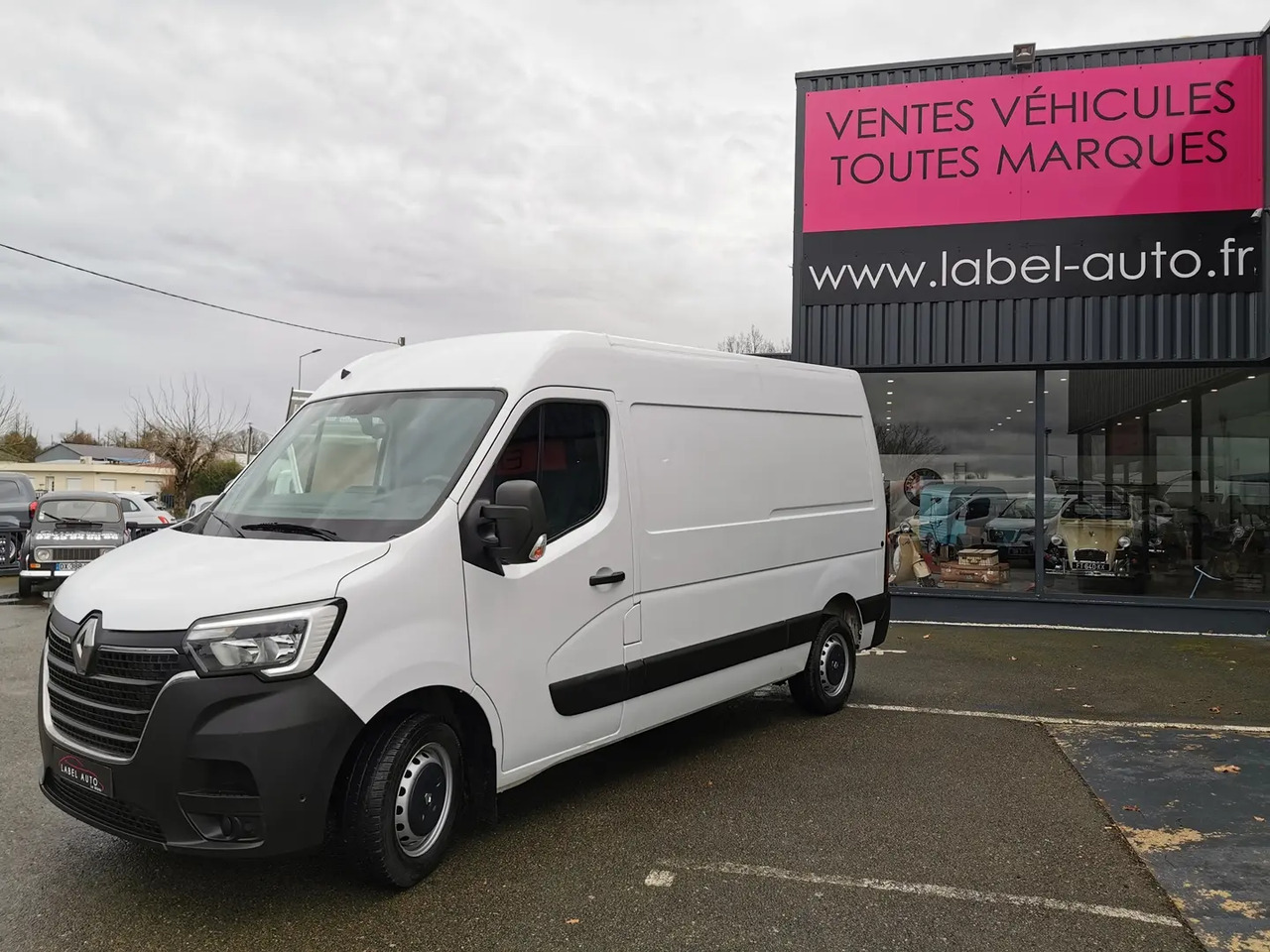 Renault Master F3300 L2H2 2.3 BLUE DCI 135CH CONFORT EURO6 - Kastenwagen: das Bild 4 Renault Master F3300 L2H2 2.3 BLUE DCI 135CH CONFORT EURO6 - Kastenwagen: das Bild 4