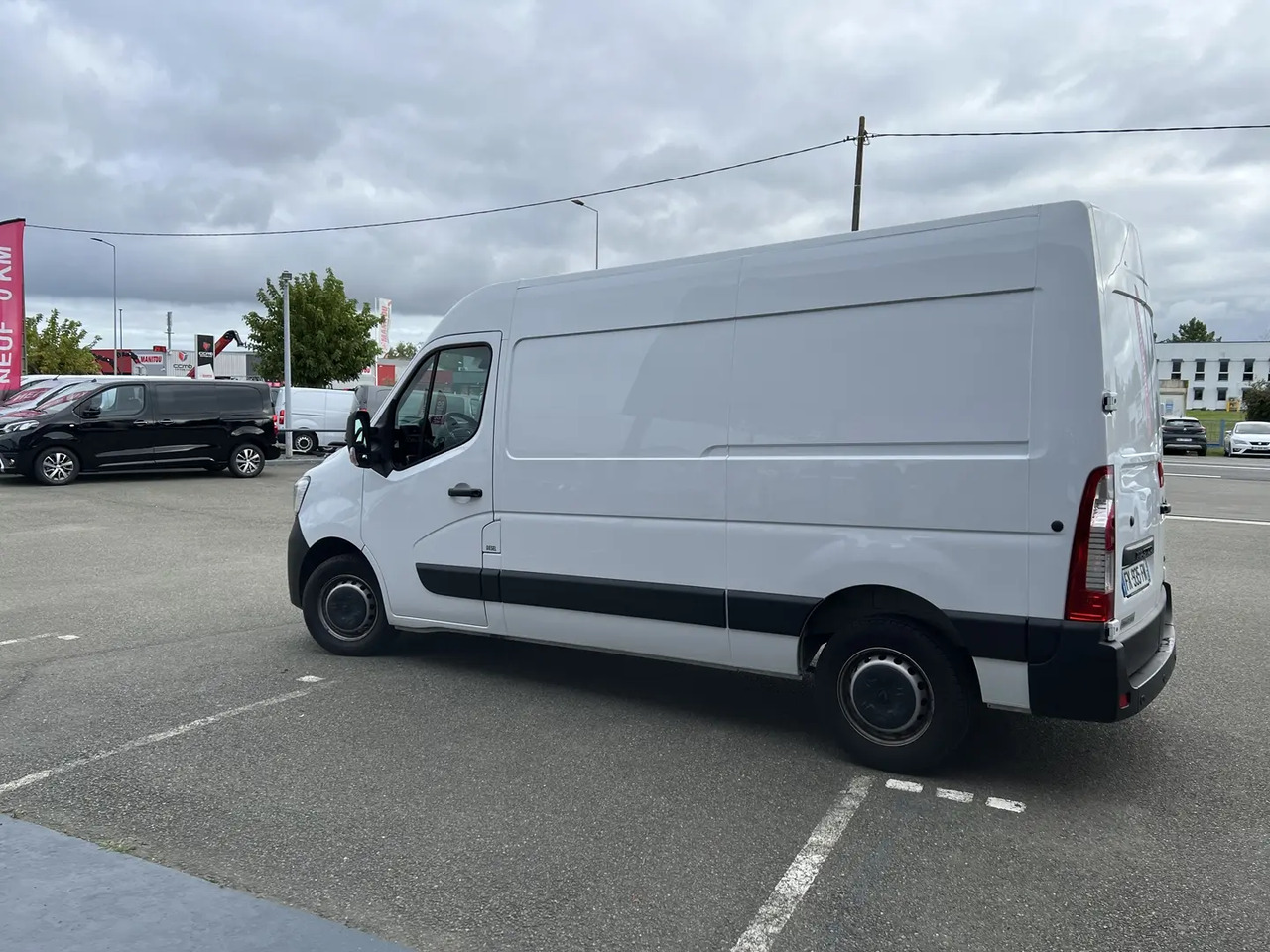 Kastenwagen Renault Master F3300 L2H2 2.3 DCI 135CH CONFORT EURO6: das Bild 8