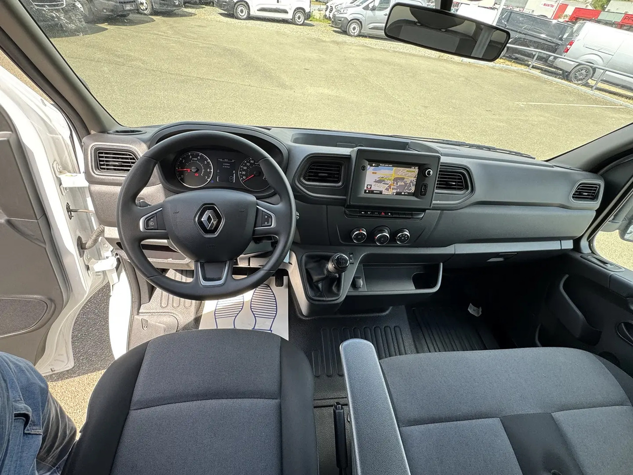 Renault Master F3500 L3H1 2.3 BLUE DCI 145CH CONFORT EUROVI - Koffer Transporter: das Bild 3 Renault Master F3500 L3H1 2.3 BLUE DCI 145CH CONFORT EUROVI - Koffer Transporter: das Bild 3
