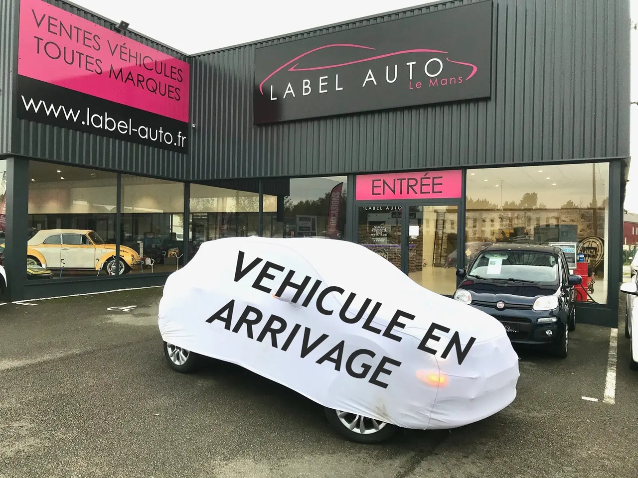 Renault Master R3500RJ L3 2.3 DCI 130CH + COFFRE CONFORT EUROVI - Kipper Transporter: das Bild 2 Renault Master R3500RJ L3 2.3 DCI 130CH + COFFRE CONFORT EUROVI - Kipper Transporter: das Bild 2