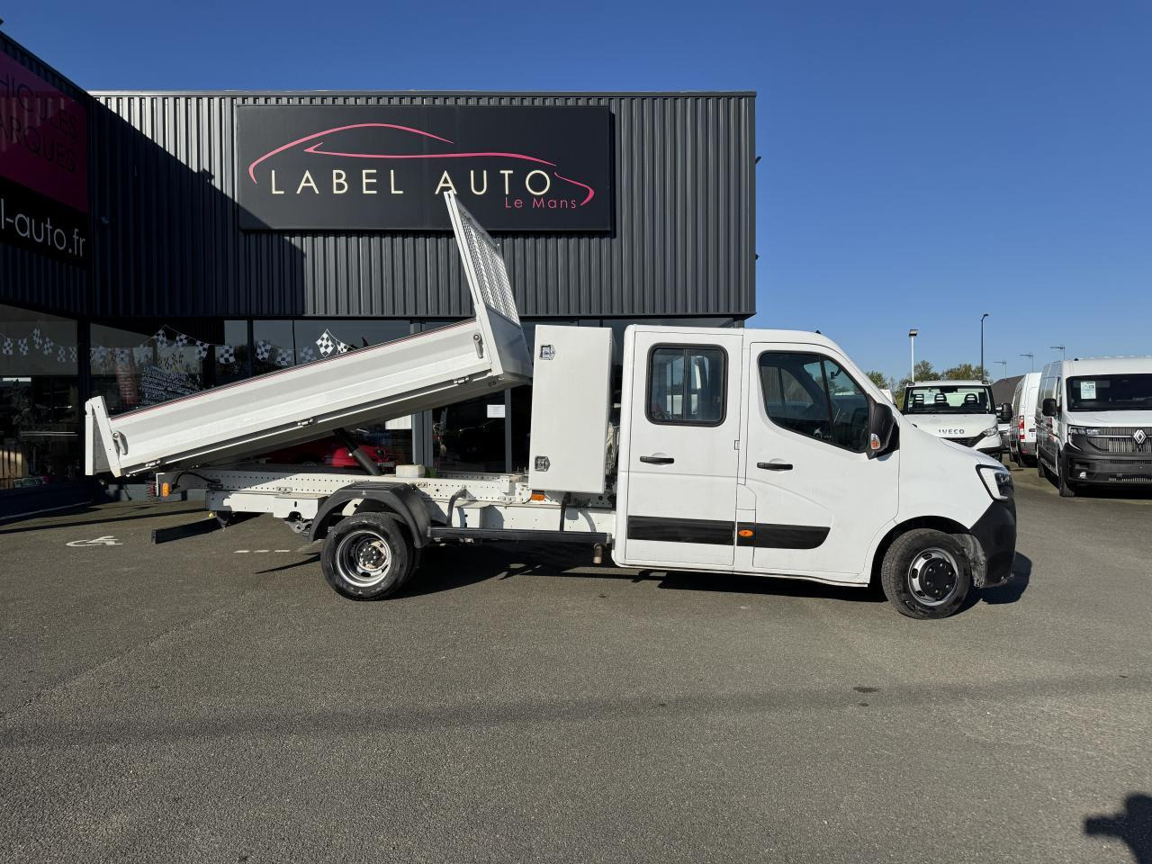 Renault Master RENAULT 3T5 BENNE + COFFRE RJ DOUBLE CABINE 6 PL 2.3 DCI 130 CH CONFORT + GPS + REGUL + CLIM - Kipper Transporter: das Bild 1 Renault Master RENAULT 3T5 BENNE + COFFRE RJ DOUBLE CABINE 6 PL 2.3 DCI 130 CH CONFORT + GPS + REGUL + CLIM - Kipper Transporter: das Bild 1