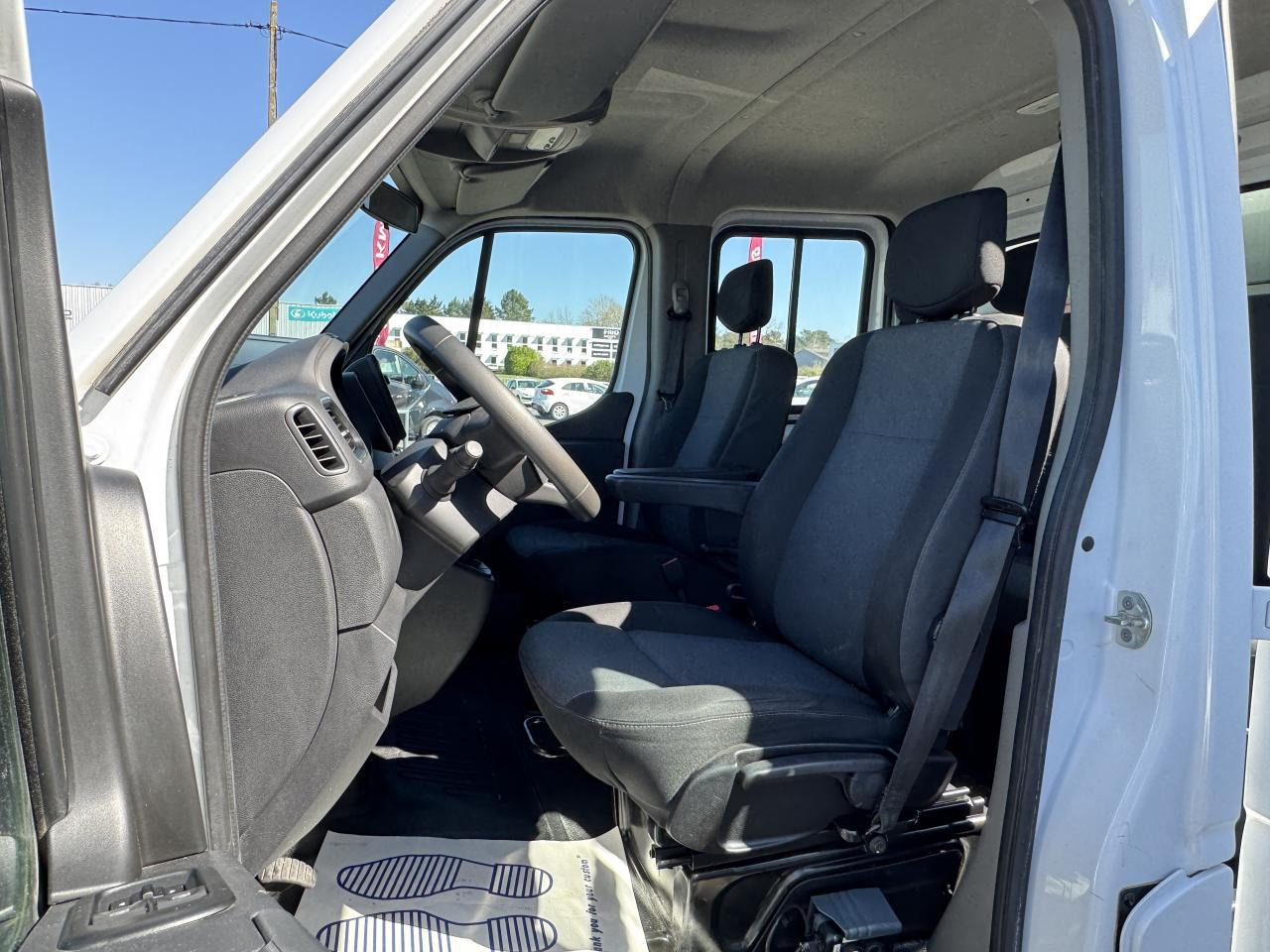 Renault Master RENAULT 3T5 BENNE + COFFRE RJ DOUBLE CABINE 6 PL 2.3 DCI 130 CH CONFORT + GPS + REGUL + CLIM - Kipper Transporter: das Bild 4 Renault Master RENAULT 3T5 BENNE + COFFRE RJ DOUBLE CABINE 6 PL 2.3 DCI 130 CH CONFORT + GPS + REGUL + CLIM - Kipper Transporter: das Bild 4