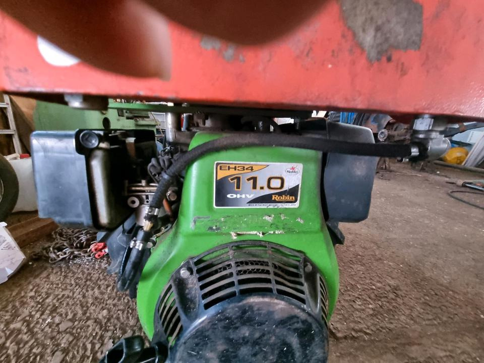 Motormäher Agria 5500 KL Grizzly Böschungsmulcher Hangmäher Reform Aebi Rasenmäher Mähausleger Böschungsmulcher Seitenmulcher Mulchgerät - Rasenmäher: das Bild 4 Motormäher Agria 5500 KL Grizzly Böschungsmulcher Hangmäher Reform Aebi Rasenmäher Mähausleger Böschungsmulcher Seitenmulcher Mulchgerät - Rasenmäher: das Bild 4