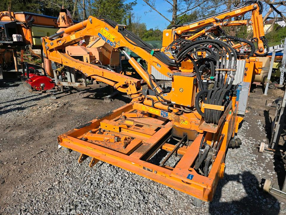 Mulag MHU 800 2013 Mähausleger Böschungsmäher Böschungsmulcher für Unimog 405 U 300 400 500 318 423 427 430 527 535 530 Mercedes-Benz - Böschungsmäher: das Bild 3 Mulag MHU 800 2013 Mähausleger Böschungsmäher Böschungsmulcher für Unimog 405 U 300 400 500 318 423 427 430 527 535 530 Mercedes-Benz - Böschungsmäher: das Bild 3