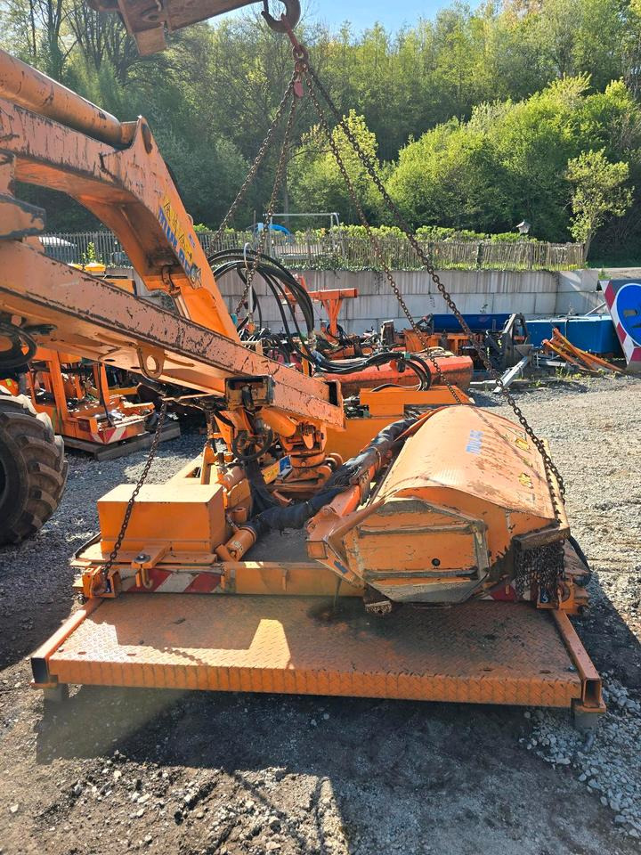Mulag MHU 800 Mähausleger Böschungsmäher Böschungsmulcher für Unimog 405 U 300 400 500 318 423 427 430 527 535 530 Mercedes-Benz - Böschungsmäher: das Bild 5 Mulag MHU 800 Mähausleger Böschungsmäher Böschungsmulcher für Unimog 405 U 300 400 500 318 423 427 430 527 535 530 Mercedes-Benz - Böschungsmäher: das Bild 5