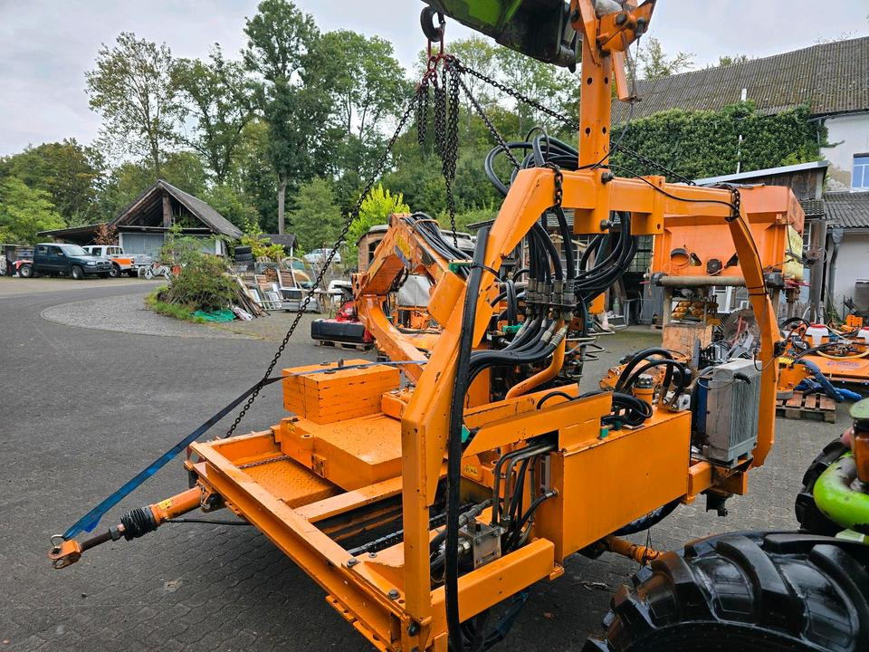 Mulag MHU 800 Mähausleger Böschungsmäher Böschungsmulcher für Unimog 405 U 300 400 500 318 423 427 430 527 535 530 Mercedes-Benz - Böschungsmäher: das Bild 1 Mulag MHU 800 Mähausleger Böschungsmäher Böschungsmulcher für Unimog 405 U 300 400 500 318 423 427 430 527 535 530 Mercedes-Benz - Böschungsmäher: das Bild 1
