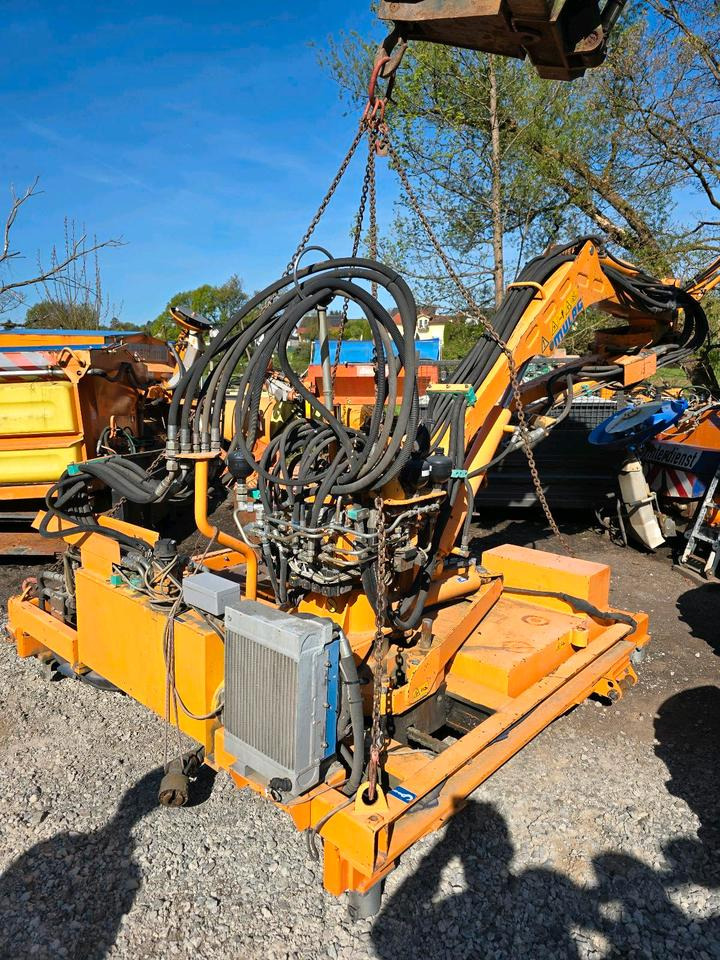 Mulag MHU 800 Mähausleger Böschungsmäher Böschungsmulcher für Unimog 405 U 300 400 500 318 423 427 430 527 535 530 Mercedes-Benz - Böschungsmäher: das Bild 3 Mulag MHU 800 Mähausleger Böschungsmäher Böschungsmulcher für Unimog 405 U 300 400 500 318 423 427 430 527 535 530 Mercedes-Benz - Böschungsmäher: das Bild 3