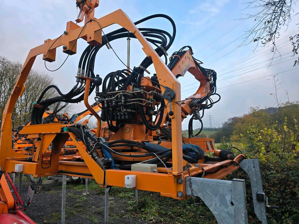 Mulag MHU 800 Mähausleger Teleskop Böschungsmäher Böschungsmulcher für Unimog 405 U 300 400 500 318 423 427 430 527 535 530 Mercedes-Benz - Böschungsmäher: das Bild 5 Mulag MHU 800 Mähausleger Teleskop Böschungsmäher Böschungsmulcher für Unimog 405 U 300 400 500 318 423 427 430 527 535 530 Mercedes-Benz - Böschungsmäher: das Bild 5