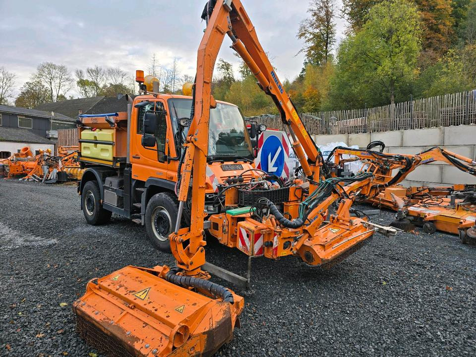 Mulag MKM 700 2015 Böschungsmäher Böschungsmulcher FME für Unimog 405 UGE UGN U300 400 500 423 427 430 530 MHU MFK DUA UNA - Böschungsmäher: das Bild 3 Mulag MKM 700 2015 Böschungsmäher Böschungsmulcher FME für Unimog 405 UGE UGN U300 400 500 423 427 430 530 MHU MFK DUA UNA - Böschungsmäher: das Bild 3