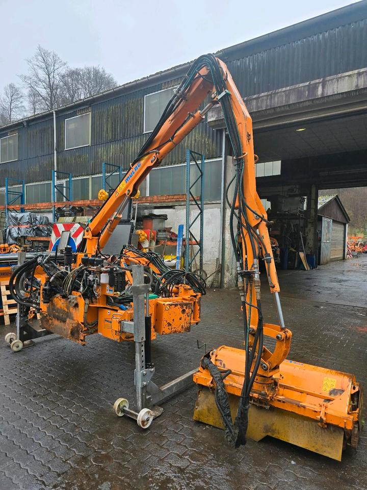 Mulag MKM 700 Böschungsmäher Böschungsmulcher FME für Unimog 405 U300 400 500 423 427 430 530 Dücker - Böschungsmäher: das Bild 2 Mulag MKM 700 Böschungsmäher Böschungsmulcher FME für Unimog 405 U300 400 500 423 427 430 530 Dücker - Böschungsmäher: das Bild 2