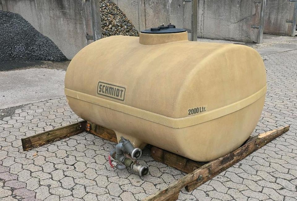 Schmidt Mulag 2m3 Wassertank Wasserfass Speidel für Unimog UGE UGN 405 U300 400 500 427 430 LKW Boschung wassertank Laugentank Bewässerung 5000liter - Tankcontainer: das Bild 1 Schmidt Mulag 2m3 Wassertank Wasserfass Speidel für Unimog UGE UGN 405 U300 400 500 427 430 LKW Boschung wassertank Laugentank Bewässerung 5000liter - Tankcontainer: das Bild 1