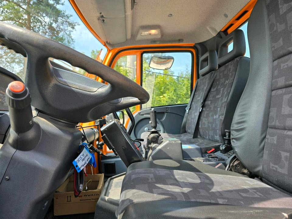 Schneeräumfahrzeug Unimog 405/10 U300 Bluetec 4 Automatik EAS Mercedes-Benz U 300  UGE UGN mit Kipperpritsche: das Bild 17