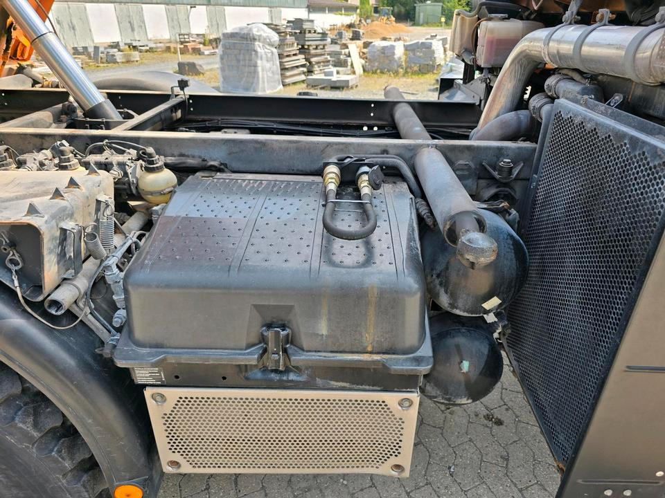 Schneeräumfahrzeug Unimog 405/10 U300 Bluetec 4 Automatik EAS Mercedes-Benz U 300  UGE UGN mit Kipperpritsche: das Bild 9