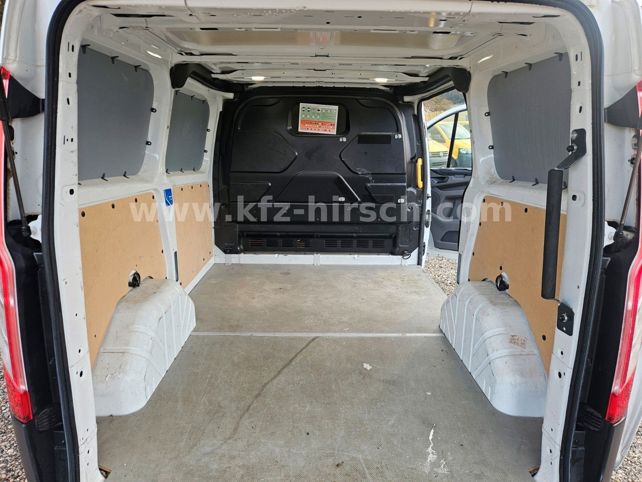 Ford Transit Custom Klima Sitzhzg Bluetooth Multi 1Hd - Kastenwagen: das Bild 3 Ford Transit Custom Klima Sitzhzg Bluetooth Multi 1Hd - Kastenwagen: das Bild 3