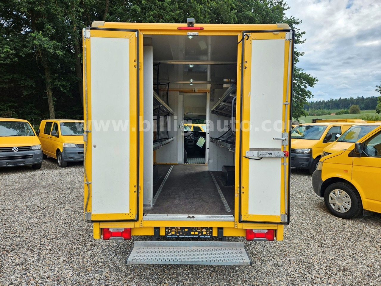 Iveco Daily Koffer Postkoffer Euro 5 Facelift Camper - PKW: das Bild 5 Iveco Daily Koffer Postkoffer Euro 5 Facelift Camper - PKW: das Bild 5