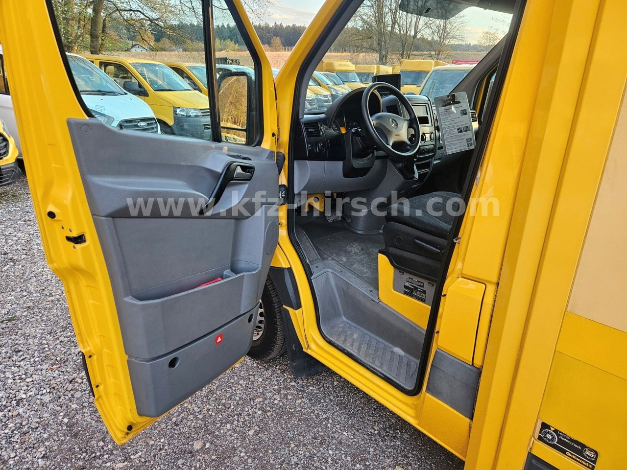 Mercedes-Benz Sprinter ideal als Foodtruck Camper Wohnmobil E5 - Koffer Transporter: das Bild 5 Mercedes-Benz Sprinter ideal als Foodtruck Camper Wohnmobil E5 - Koffer Transporter: das Bild 5