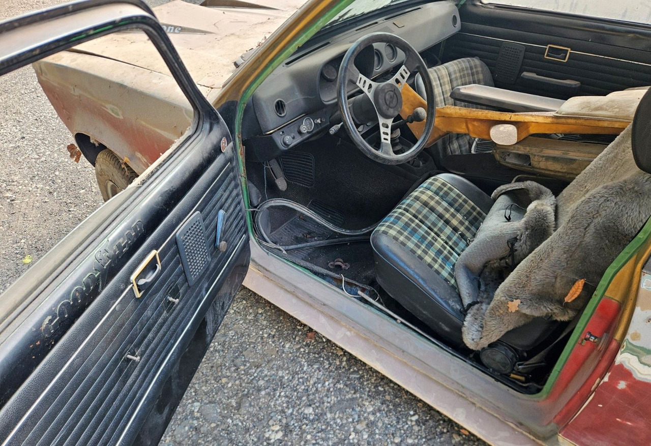 PKW Opel Kadett C  Rallye 2.0E Coupe Nr.13 Scheunenfund: das Bild 6