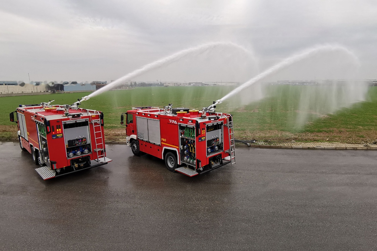 EFEMMAK Lx-Industrial Fire Vehicle - Feuerwehrfahrzeug: das Bild 2 EFEMMAK Lx-Industrial Fire Vehicle - Feuerwehrfahrzeug: das Bild 2
