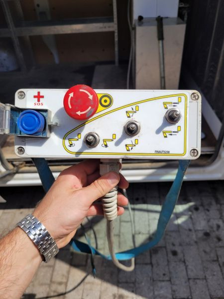 LKW mit Arbeitsbühne Renault Renault Master podnośnik koszowy 12 m France Elevateur 121 FT: das Bild 10 LKW mit Arbeitsbühne Renault Renault Master podnośnik koszowy 12 m France Elevateur 121 FT: das Bild 10