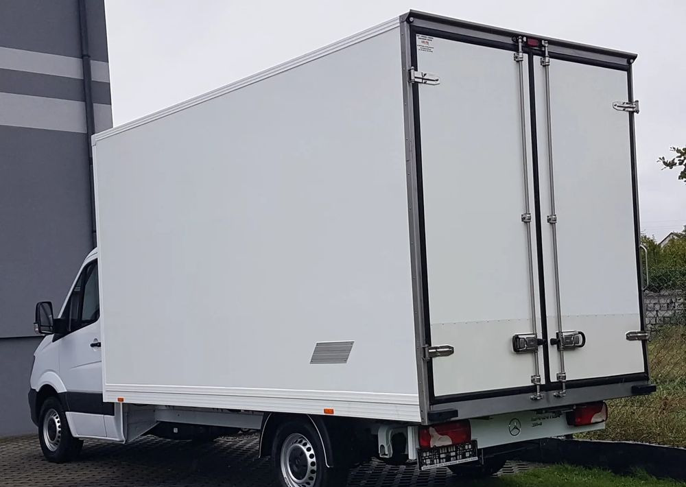 Mercedes-Benz Sprinter KONTENER 8EP 4,21x2,15x2,30 KLIMA 314 CDI MANUAL - Koffer Transporter: das Bild 3 Mercedes-Benz Sprinter KONTENER 8EP 4,21x2,15x2,30 KLIMA 314 CDI MANUAL - Koffer Transporter: das Bild 3
