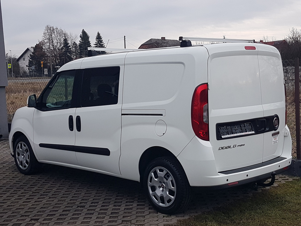 FIAT FIAT DOBLO DŁUGI 1,6 16V DIESEL EURO-6CH MULTIJET DOBLO DŁUGI 1,6 16V DIESEL EURO-6CH MULTIJET 105 KM 6-BIEGÓW MANUAL MAXI WERSJA 5 – OSÓB - Transporter, Transporter mit Doppelkabine: das Bild 3 FIAT FIAT DOBLO DŁUGI 1,6 16V DIESEL EURO-6CH MULTIJET DOBLO DŁUGI 1,6 16V DIESEL EURO-6CH MULTIJET 105 KM 6-BIEGÓW MANUAL MAXI WERSJA 5 – OSÓB - Transporter, Transporter mit Doppelkabine: das Bild 3