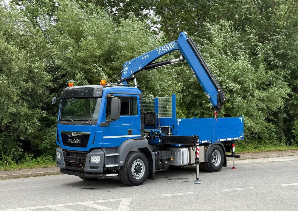 MAN * MAN 18.440 TGS * 4x4 * HDS Fassi F215 * Sprowadzony * 95 000 KM ! * Stan Jak Nowy - Pritsche LKW, Autokran: das Bild 1 MAN * MAN 18.440 TGS * 4x4 * HDS Fassi F215 * Sprowadzony * 95 000 KM ! * Stan Jak Nowy - Pritsche LKW, Autokran: das Bild 1