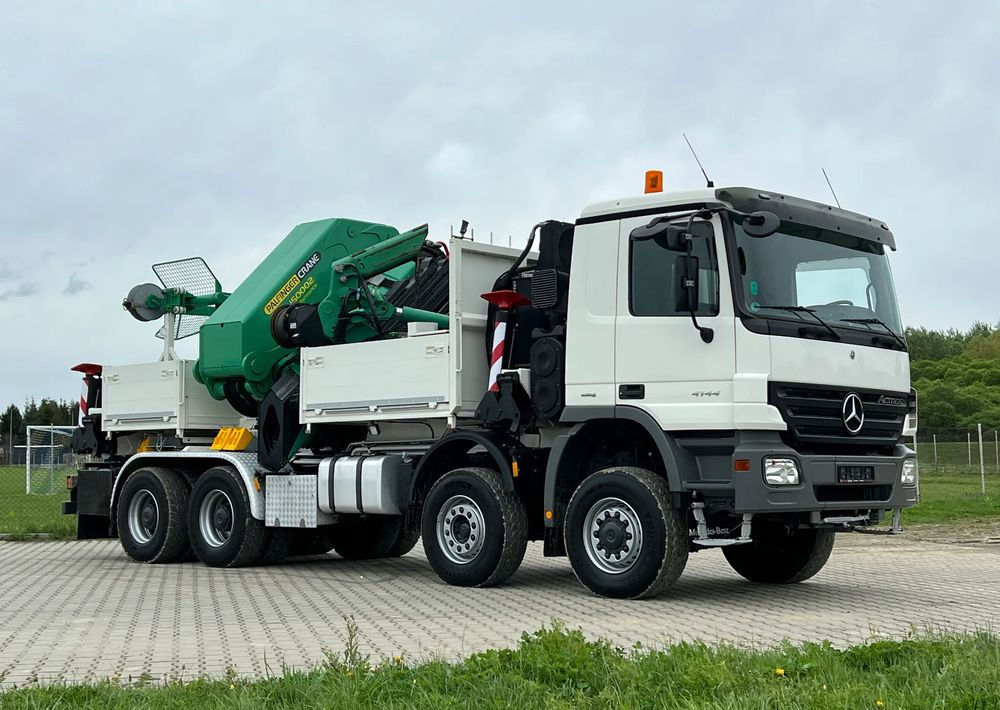 Mercedes-Benz * Mercedes 8x6 Actros 4144 * HDS Palfinger 150002 + FLY JIB PJ 170 * Dźwig * 40 TON * Wyciągarka * 35 Metrów * Kosz * - Autokran: das Bild 1 Mercedes-Benz * Mercedes 8x6 Actros 4144 * HDS Palfinger 150002 + FLY JIB PJ 170 * Dźwig * 40 TON * Wyciągarka * 35 Metrów * Kosz * - Autokran: das Bild 1
