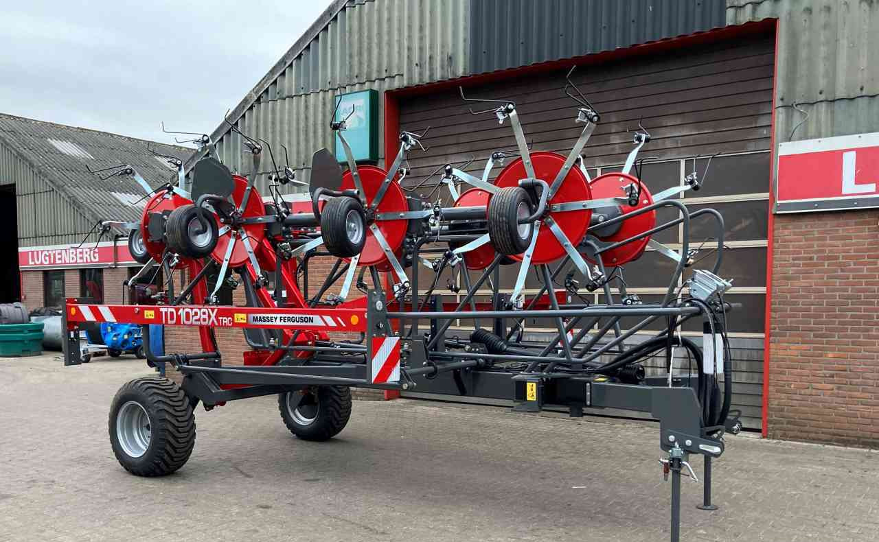 Massey Ferguson TD 1028X TRC Haaktandschudder Lely Lotus weidebouwmachines. - Heuwender/ Wenderechen: das Bild 1 Massey Ferguson TD 1028X TRC Haaktandschudder Lely Lotus weidebouwmachines. - Heuwender/ Wenderechen: das Bild 1