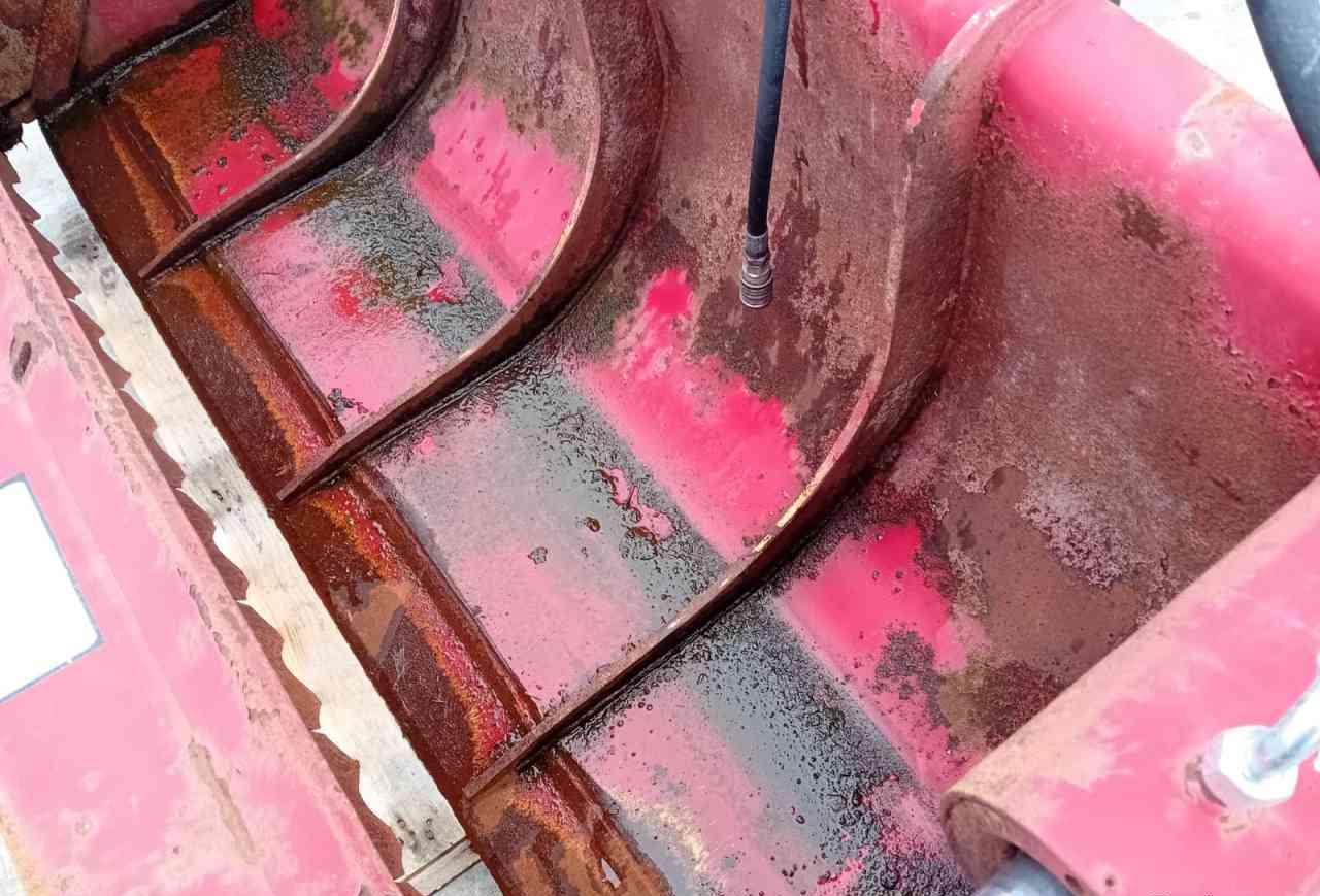 Redrock Allround 85-200 kuilhapper Volvo L30 aansl. voermachines - Silotechnik: das Bild 5 Redrock Allround 85-200 kuilhapper Volvo L30 aansl. voermachines - Silotechnik: das Bild 5