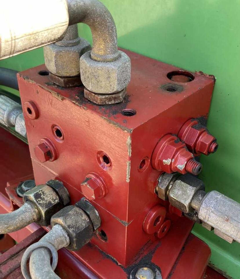 Strautmann Hydrofox HK3 kuilsnijder kuilvoersnijder U snijder voermachines - Silotechnik: das Bild 4 Strautmann Hydrofox HK3 kuilsnijder kuilvoersnijder U snijder voermachines - Silotechnik: das Bild 4