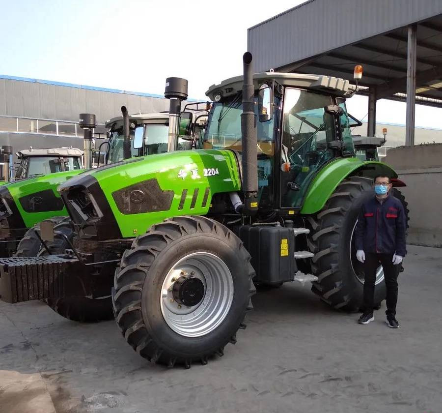 NEW 4x4 Tractor 130 HP MAXUS Warranty up to 10 YEARS НОВИЙ Трактор 4x4 130 К.с. MAXUS Гарантія до 10 РОКІВ NOWY Ciągnik 4x4 130 KM MAXUS Gwarancja do 10 LAT - Traktor: das Bild 1 NEW 4x4 Tractor 130 HP MAXUS Warranty up to 10 YEARS НОВИЙ Трактор 4x4 130 К.с. MAXUS Гарантія до 10 РОКІВ NOWY Ciągnik 4x4 130 KM MAXUS Gwarancja do 10 LAT - Traktor: das Bild 1