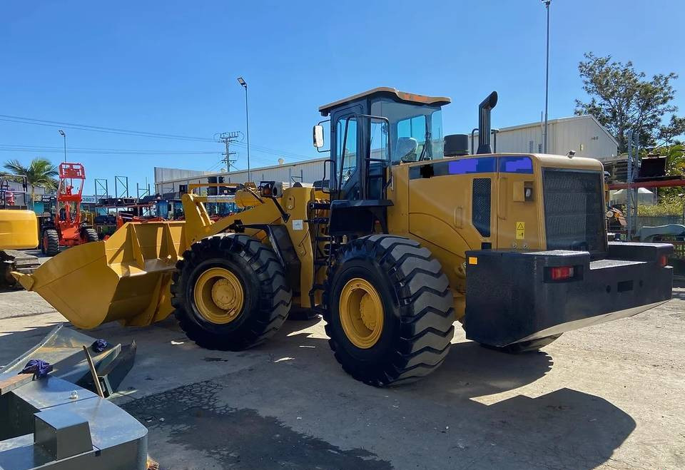 NEW CAT Caterpillar 7 TON Loader Warranty up to 10 YEARS НОВА Копарка CAT Caterpillar 7 ТОН Гарантія до 10 РОКІВ NOWA Ładowarka CAT Caterpillar 7 TON Gwarancja do 10 LAT - Radlader: das Bild 4 NEW CAT Caterpillar 7 TON Loader Warranty up to 10 YEARS НОВА Копарка CAT Caterpillar 7 ТОН Гарантія до 10 РОКІВ NOWA Ładowarka CAT Caterpillar 7 TON Gwarancja do 10 LAT - Radlader: das Bild 4