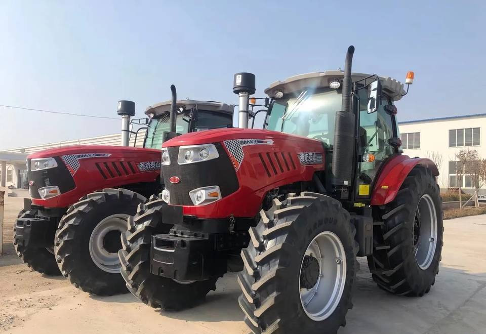 NEW Tractor 180 HP 4x4 MAXUS Warranty up to 10 Years НОВИЙ Трактор 180 К.с. 4x4 MAXUS Гарантія до 10 Років NOWY Ciągnik 180 KM 4x4 MAXUS Gwarancja do 10 LAT - Traktor: das Bild 1 NEW Tractor 180 HP 4x4 MAXUS Warranty up to 10 Years НОВИЙ Трактор 180 К.с. 4x4 MAXUS Гарантія до 10 Років NOWY Ciągnik 180 KM 4x4 MAXUS Gwarancja do 10 LAT - Traktor: das Bild 1