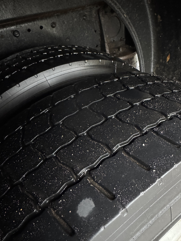 MAN 12.250 - Plane LKW: das Bild 5 MAN 12.250 - Plane LKW: das Bild 5